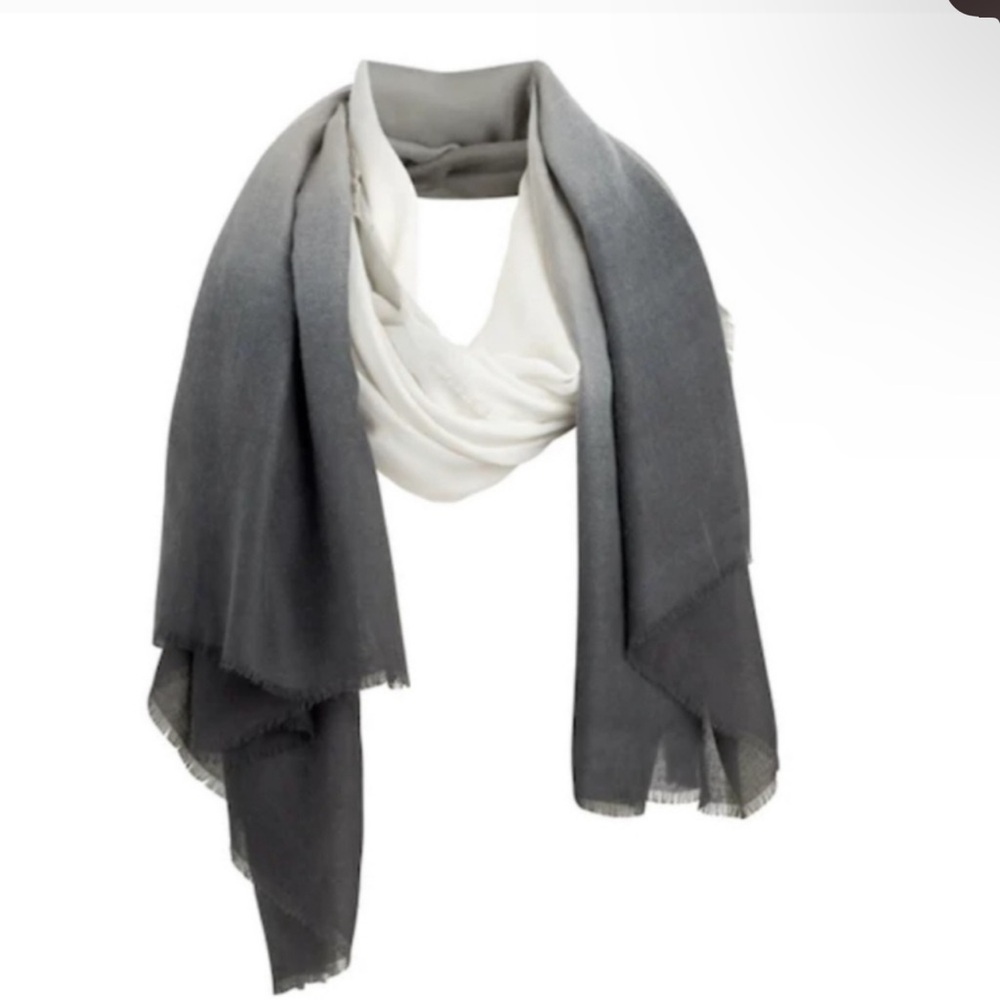 NWT $150 MSRP Carly Cushnie Ombre Print Scarf / Wrap